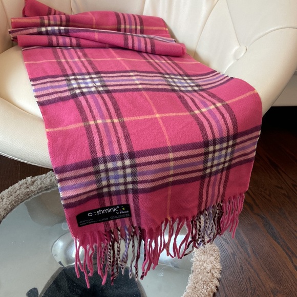 Scarf - Picture 2 of 2